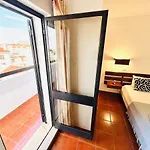 Privado T1 Rua Da Oura