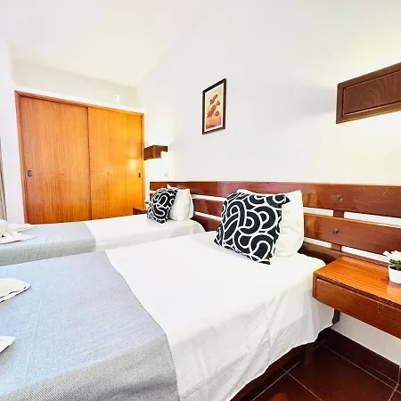 Privado T1 Rua Da Oura *