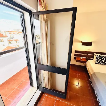 Privado T1 Rua Da Oura