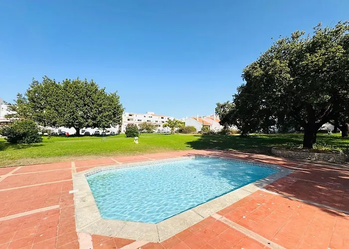 Privado T1 Rua Da Oura * Albufeira