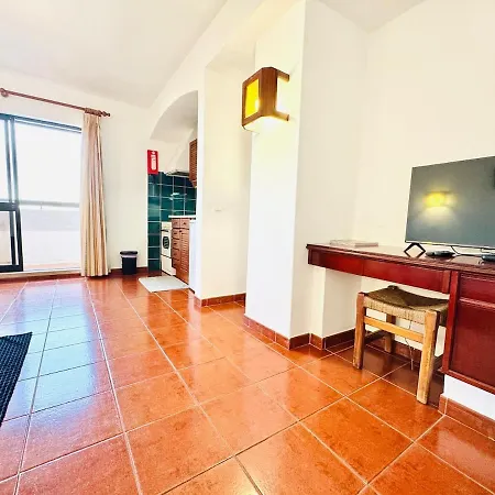 Privado T1 Rua Da Oura * البوفيرا