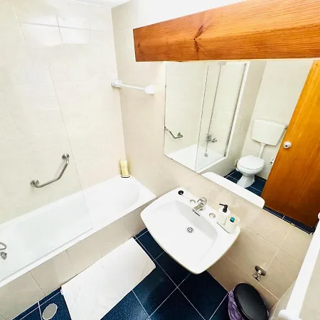 Privado T1 Rua Da Oura شقة البوفيرا