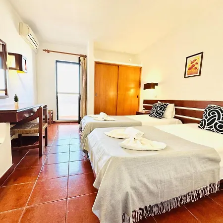 Privado T1 Rua Da Oura *