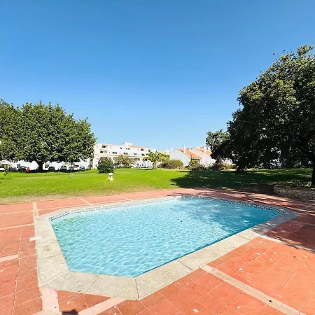 Privado T1 Rua Da Oura * Албуфейра